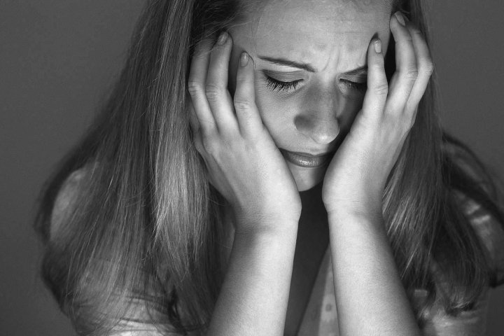 10 σήματα κινδύνου προειδοποιούν για την κατάθλιψη